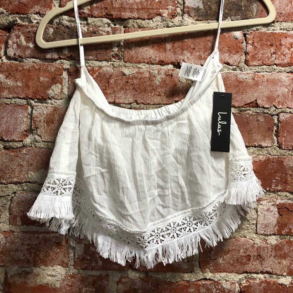 Lulu’s white cropped frilly tube top - size S